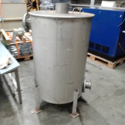 Air filter tank