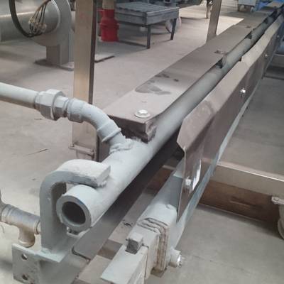 Singeing unit cooling rail