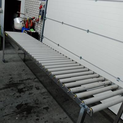 Roller conveyor belt